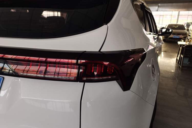 Used JETOUR X70 PRO 2023 1.5T DCT Comfort Edition 7-Seater