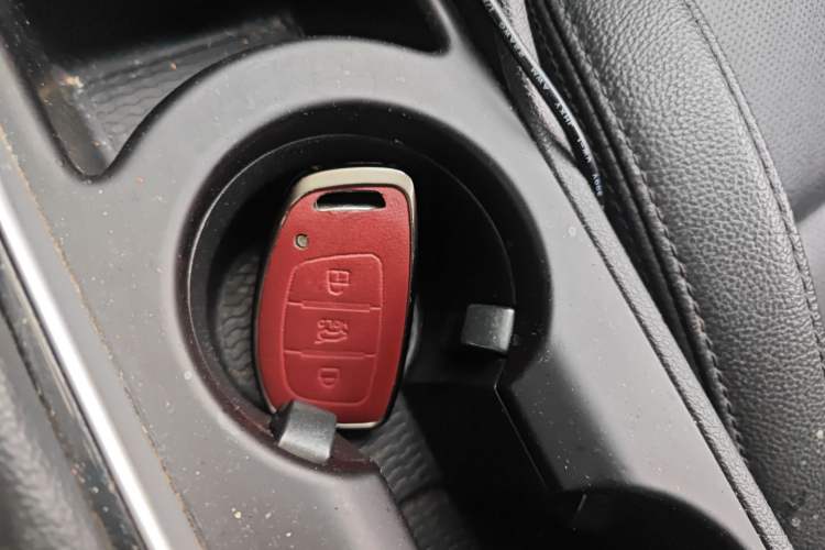 Used Hyundai Tucson 2015 1.6T Dual-Clutch Two-Wheel-Drive Smart Model Vehicle Key