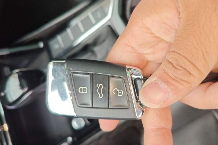 Used Volkswagen Passat 2020 Revised Version 330TSI Luxury Edition China VI Standard
