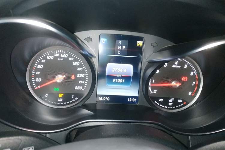 Used Mercedes-Benz GLC 2019 Facelift GLC 260 L 4MATIC Luxury Model
