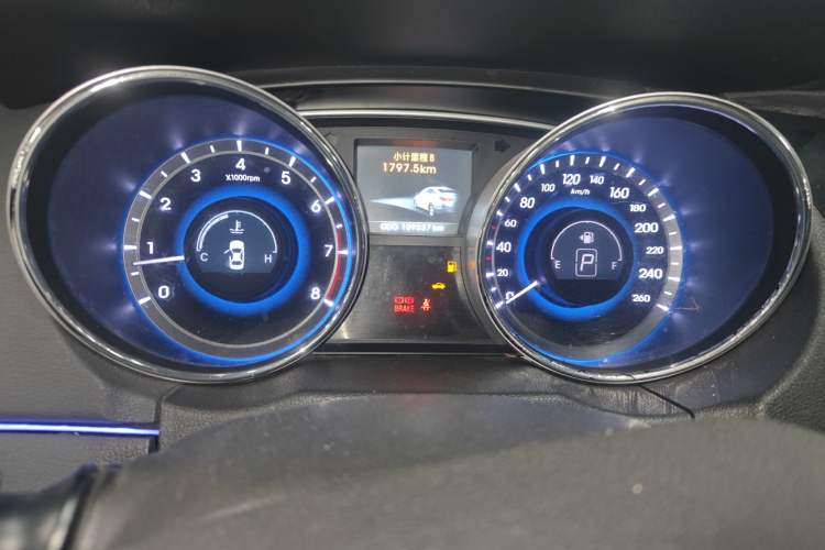Used Hyundai Sonata 2013 2.4L Automatic Leading Edition China IV Standard Instrument Cluster