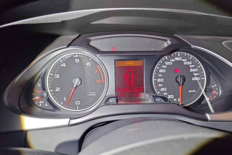 Used Audi A4L 2011 2.0 TFSI Comfort Model