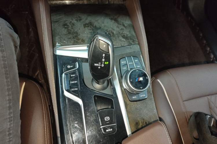 Used BMW 5 Series 2021 Facelifted 525Li M Sport Package