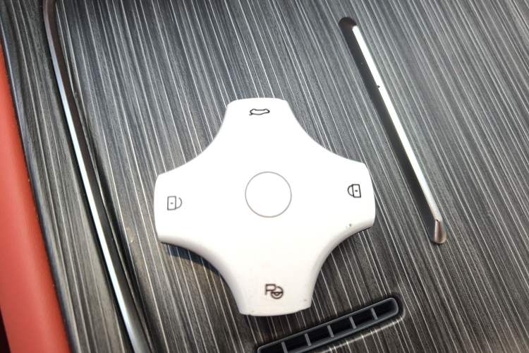 Used Dongfeng eπ eπ008 2024 636Max All-Electric Version 6 Seats