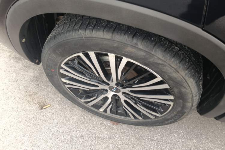 Used CHANGAN OSHAN X7 2020 1.5T Automatic Luxury Version Right Rear Wheel Hub