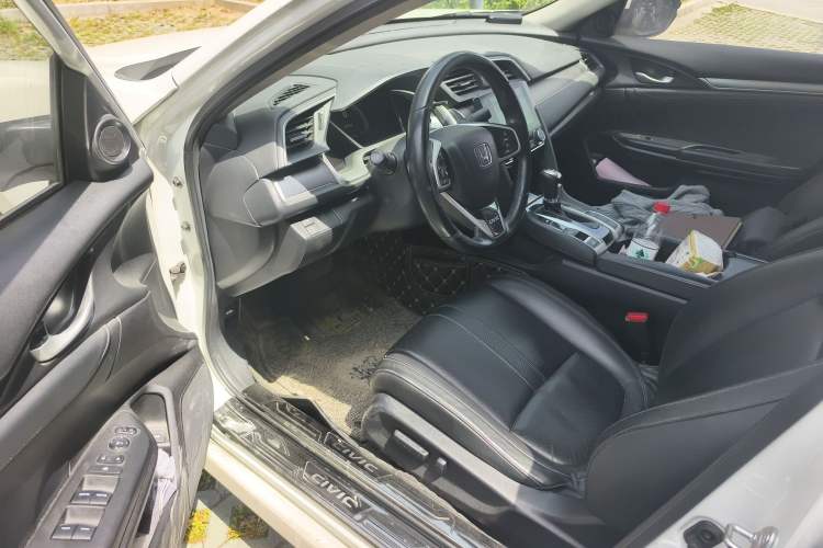 Used Honda Civic 2016 220TURBO CVT Luxury Edition