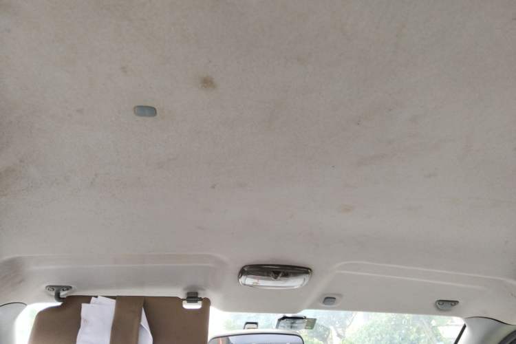 Used Dongfeng Shuaike 2013 1.5L Manual Standard Model 7-Seater China V Standard