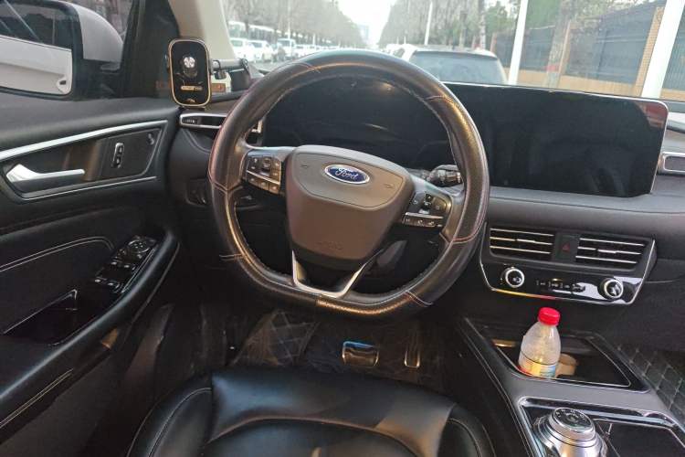 Used Ford Edge 2021 PLUS EcoBoost 245 Two-Wheel-Drive Titanium 7-Seater