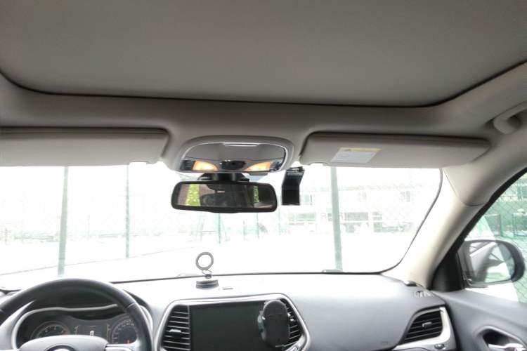 Used Jeep Cherokee 2016 2.4L Professional Smart Version Headliner