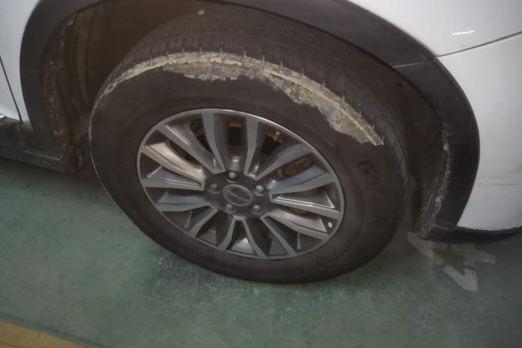 Used Haval H6 2017 Red-Label Sport Edition 1.5T Automatic Two-Wheel Drive Luxury Model Right Front Wheel Hub