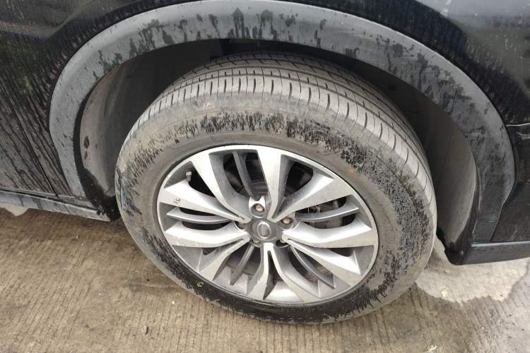 Used GAC Trumpchi GS8 2017 320T Two-Wheel Drive Luxury Smart Connectivity Version (7 Seats)
