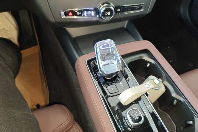 Used Volvo S90 2026 B5 Zhiyuan Luxury Edition