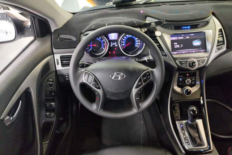 Used Hyundai Elantra (5th Generation / Langdong) 2016 1.6L Automatic Prestige Model