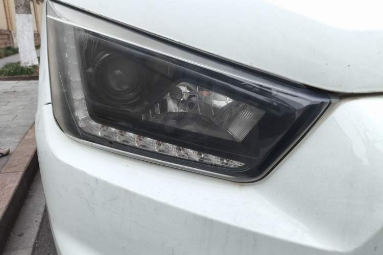 Used JMC Transit 2019 2.8T Commercial Version Intelligent Automatic Transmission Short Wheelbase Mid-Roof Design 6 Seats China VI Emission Standard – JX493
