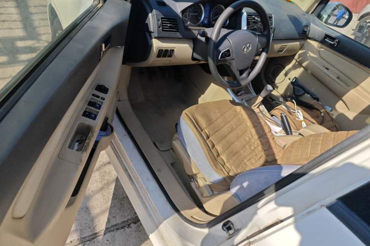 Used BAIC E Series 2012 Hatchback 1.5L Manual Leshang Version
