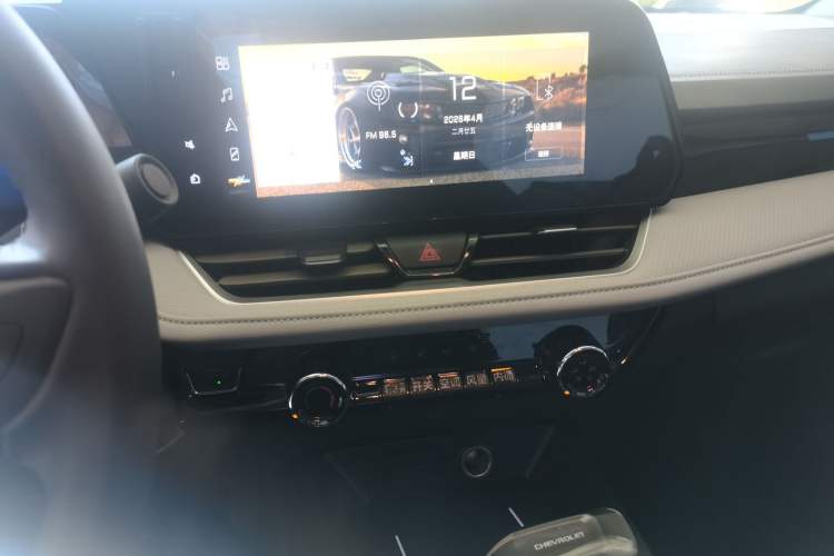 Used Chevrolet Monza 2024 1.5L Dual-Clutch Enjoyment Edition Audio And AC Panel