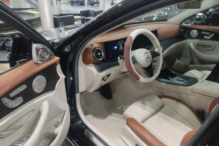 Used Mercedes-Benz E-Class 2022 Second Facelift E 300 L Fashion Edition Driver Seat