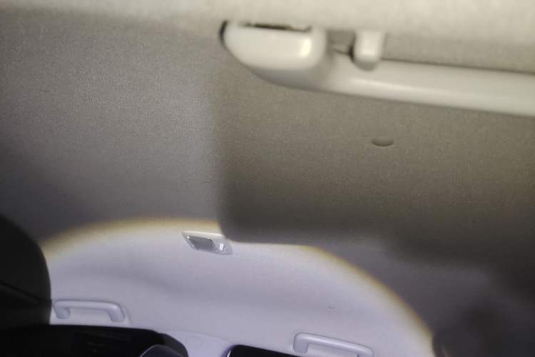 Used Mitsubishi ASX 2013 2.0L Manual Two-Wheel Drive Comfort Edition Headliner