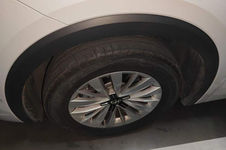 Used Volkswagen Viloran 2024 330TSI Business Edition Left Front Wheel Hub