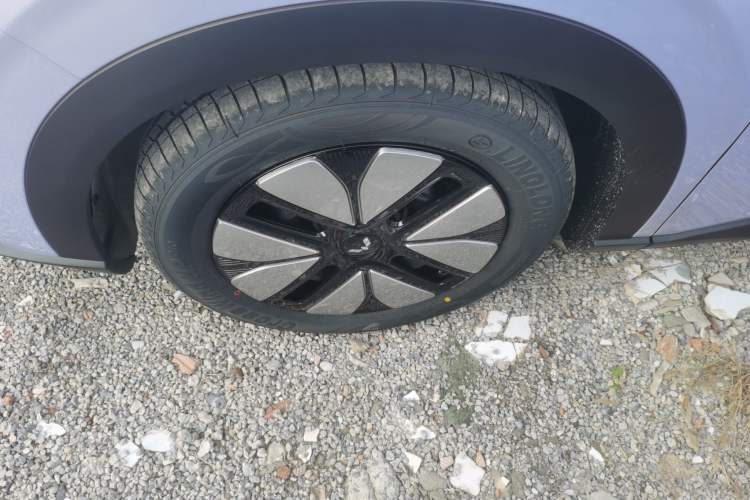 Used Wuling Bingo S 2025 Model 430km Deluxe Edition