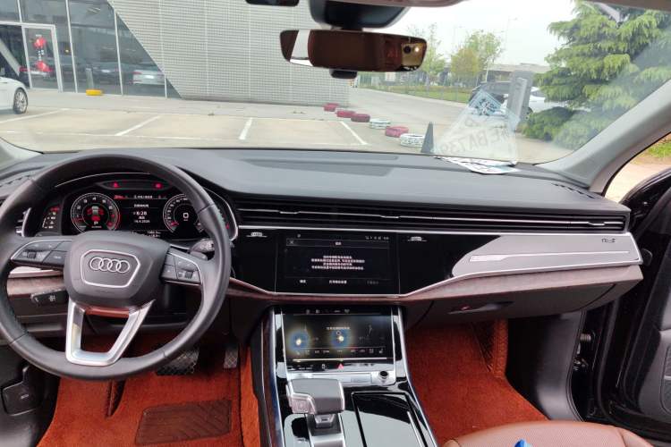 Used Audi Q7 2023 55 TFSI quattro S line Sport Edition Audio And AC Panel