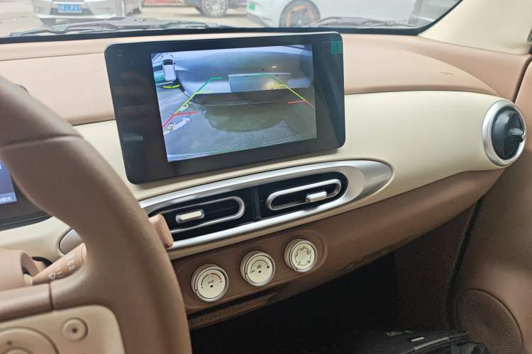 Used Wuling Hongguang MINIEV 2025 Four-Door Version Zhenxiang+ Edition Audio And AC Panel