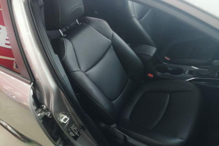 Used Toyota Corolla Cross 2023 2.0L Elite Edition Right Front Seat