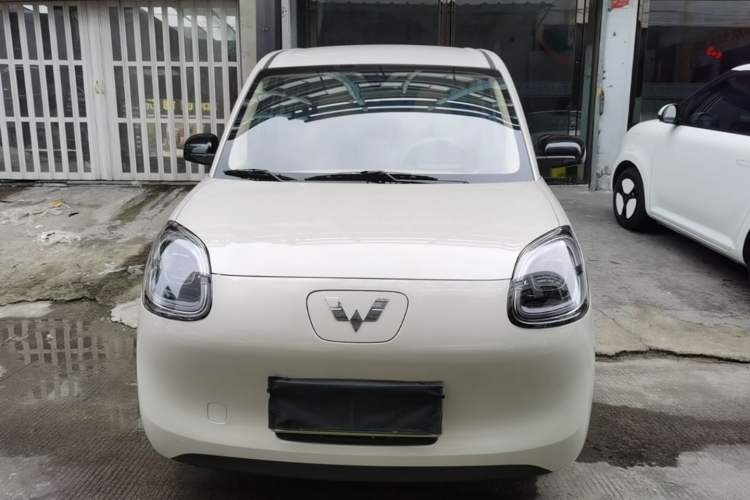 Used Wuling Hongguang MINIEV 2025 Four-Door Version Advanced Edition Front
