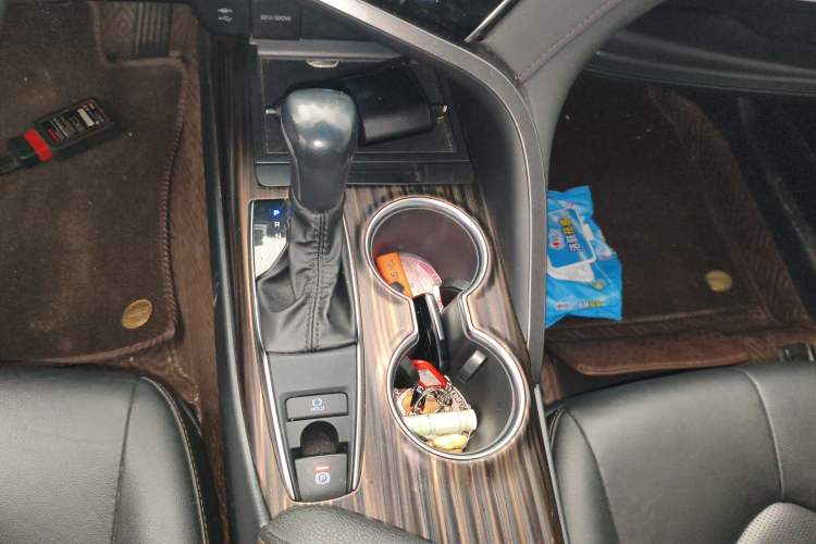 Used Toyota Camry 2019 Revised Version 2.0G Luxury Edition
