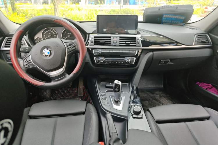 Used BMW 3 Series 2018 320Li Fashion Model Center Console