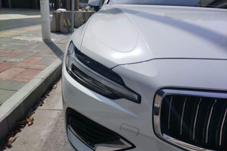 Used Volvo S60 2023 B4 Zhiyuan Luxury Edition