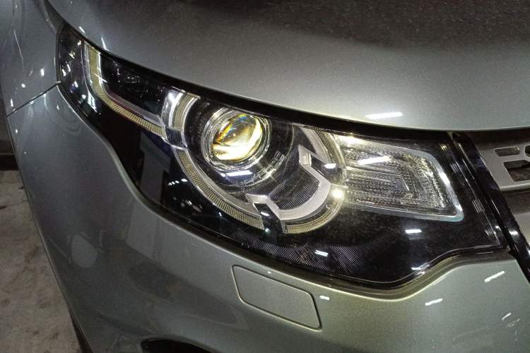 Used Land Rover Discovery Sport 2017 2.0T SE
