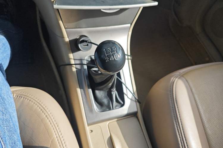 Used Toyota Corolla EX 2013 1.6L Manual Excellence Edition Gear Lever