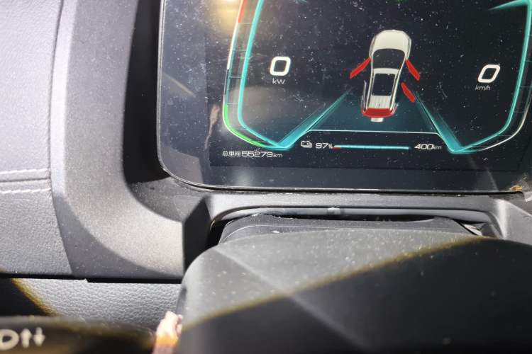 Used BYD Yuan New Energy 2019 EV535 Smart Connect Trendsetting Model Odometer Close Up