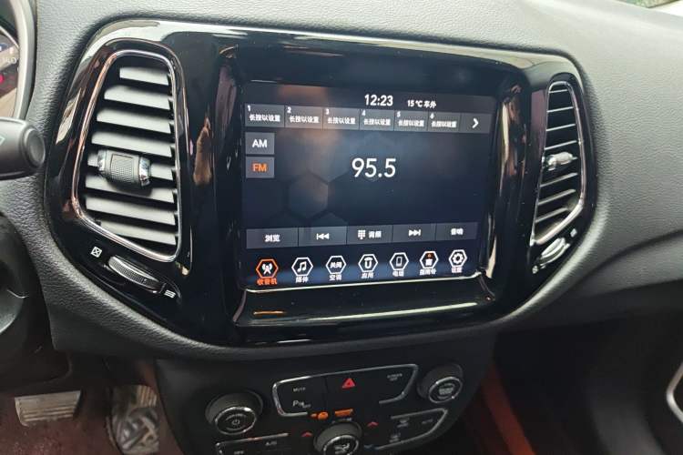 Used Jeep Compass 2019 200T Automatic Family Edition - Connected Large Screen Version