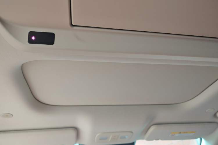 Used Wey Lanshan 2025 Four-Wheel Drive Max Headliner