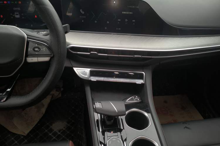 Used CHANGAN Eado 2023 Changan Edition PLUS Blue Whale NE 1.4T GDI DCT Prestige Version Audio And AC Panel