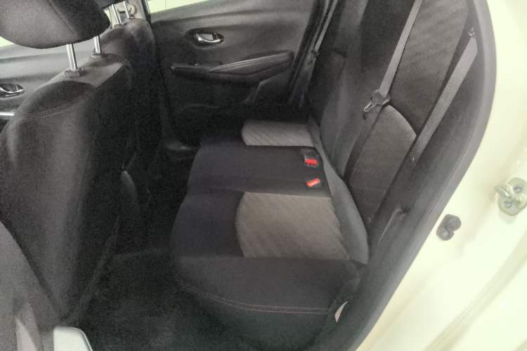 Used Nissan Lannia 2016 1.6L CVT Smart Cool Edition Left Rear Seat