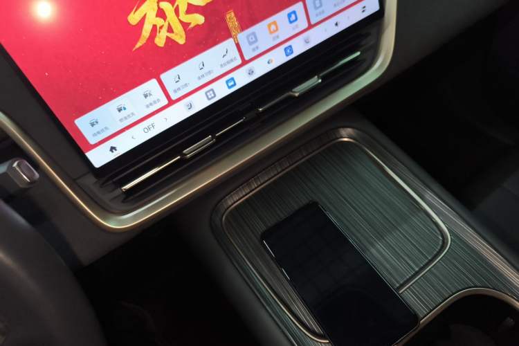 Used Dongfeng eπ eπ008 2025 210 Ultra Range-Extended Version 5 Seats