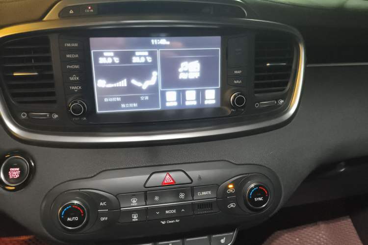 Used Kia Sorento 2015 Sorento L 2.4L Gasoline 4WD Elite Edition 5 Seats China V Emission Standard
