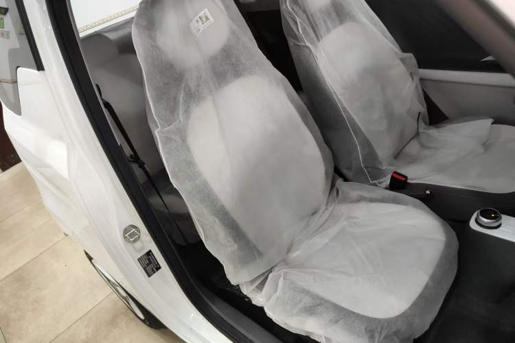 Used Geely Galaxy Panda 2025 210 km – Yuanqi Bear Right Front Seat