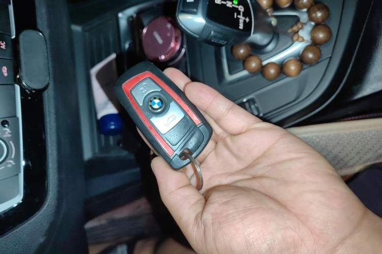 Used BMW 1 Series 2018 118i Sport Design Package Vehicle Key