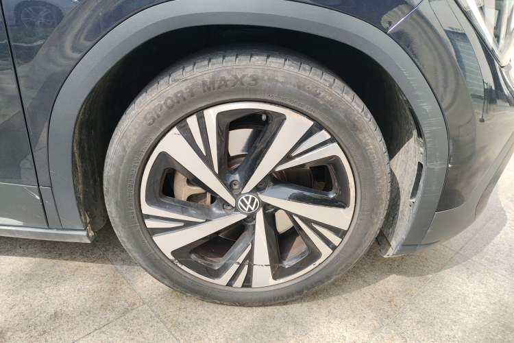 Used Volkswagen ID.6 CROZZ 2021 Long-Range PRO Edition Right Front Wheel Hub