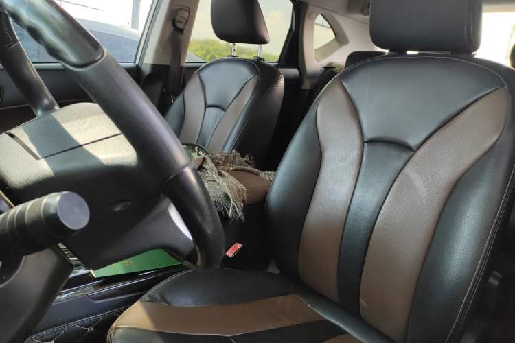 Used GAC Trumpchi GS5 Super 2015 1.8T Automatic Two-Wheel Drive Luxury Edition