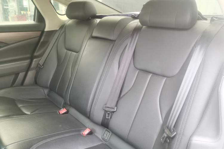 Used Geely Auto Emgrand GT 2017 1.8T Luxury Model Left Rear Seat