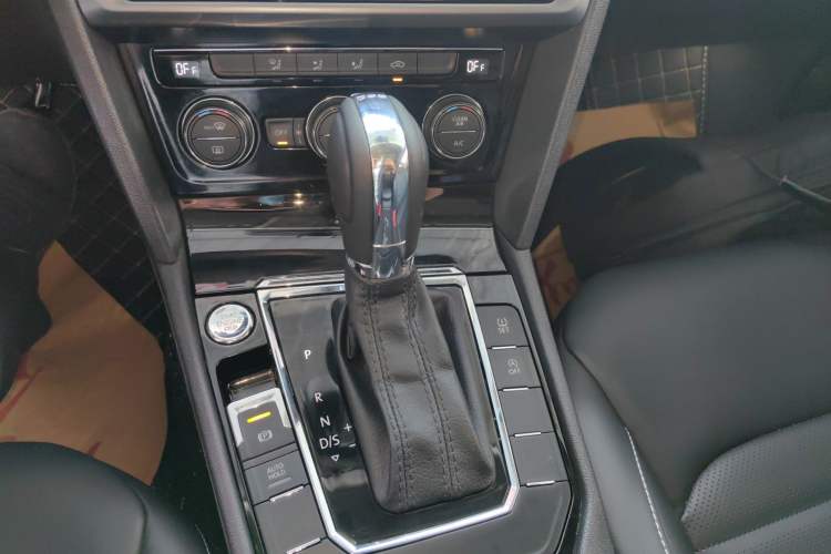 Used Volkswagen Lamando 2019 280TSI DSG Comfort Edition China V Standard Gear Lever