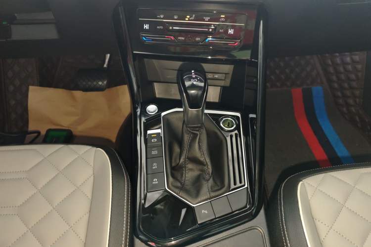 Used Volkswagen Tayron 2023 330TSI Two-Wheel-Drive Luxury Plus Advanced Version