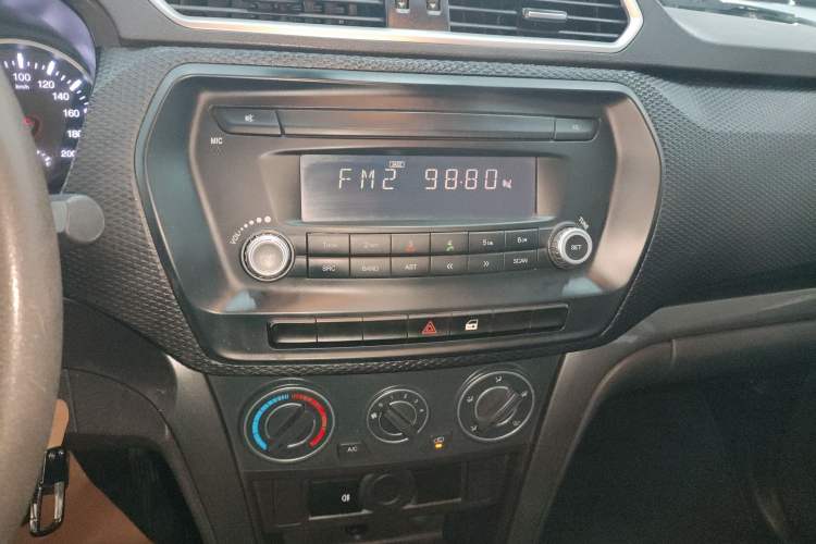 Used Great Wall Wingle 5 2021 1.5T Two-Wheel Drive "Dry Meal" Edition Value Model with a 1680mm Cargo Bed Equipped with GW4G15K Engine
