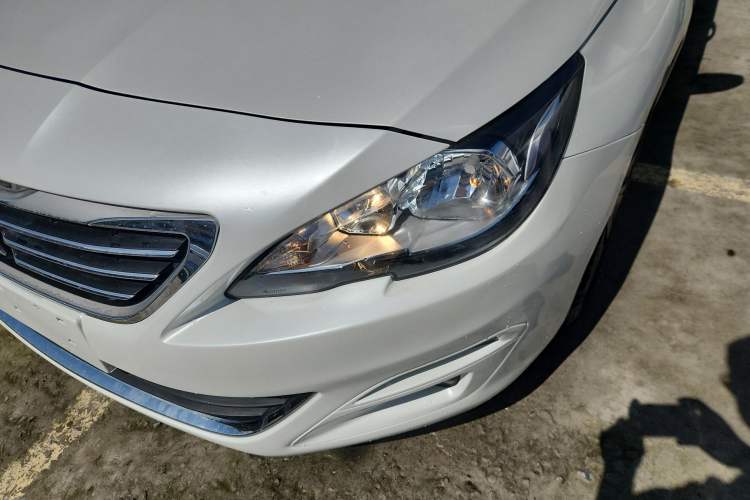 Used Peugeot 408 2014 1.8L Automatic Luxury Edition Left Front Headlight