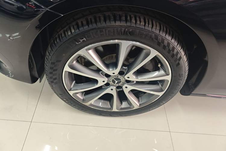 Used Mercedes-Benz E-Class 2018 Facelift E 200 L
